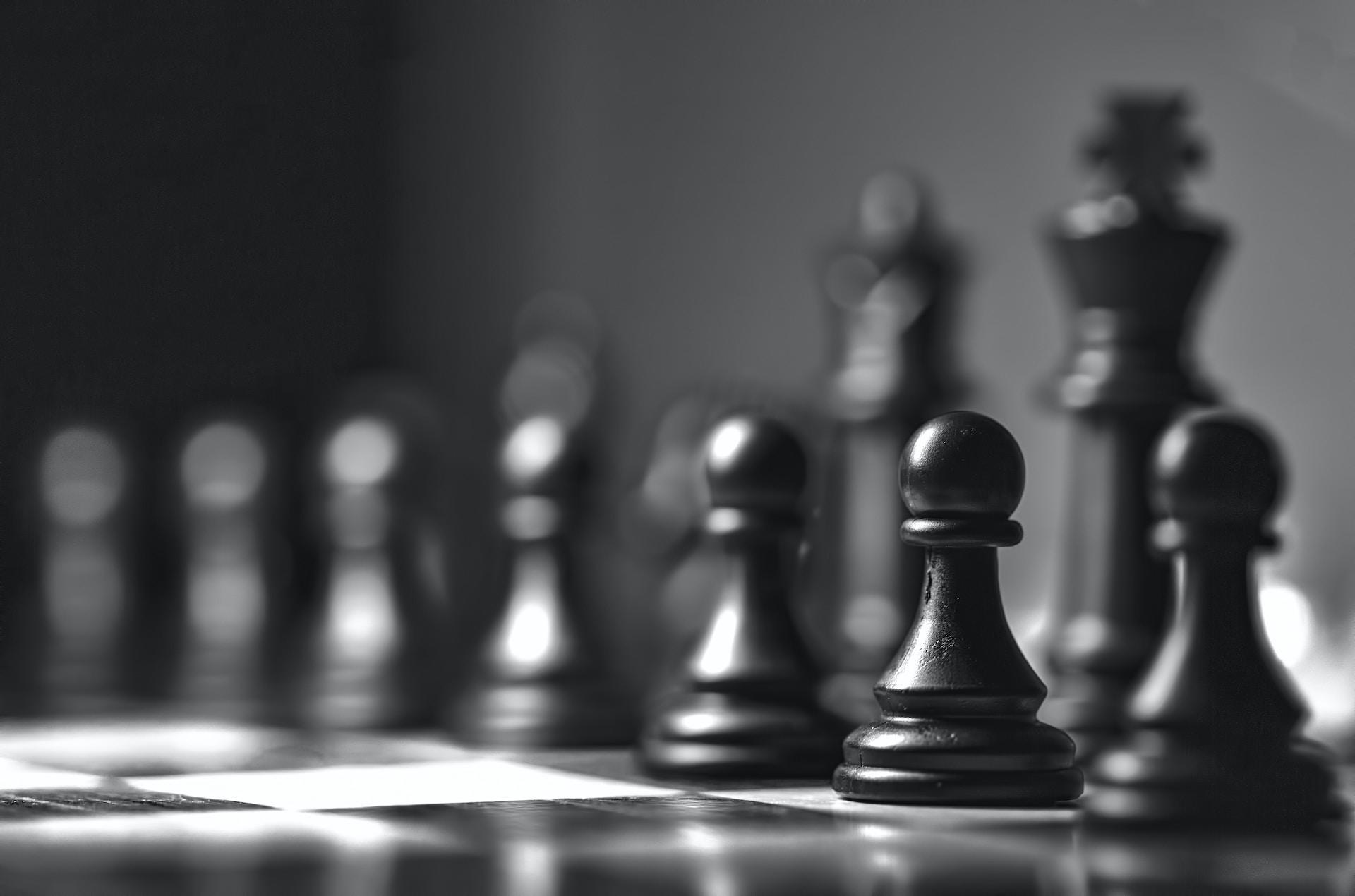 Partidas y motivos tácticos en la Italiana