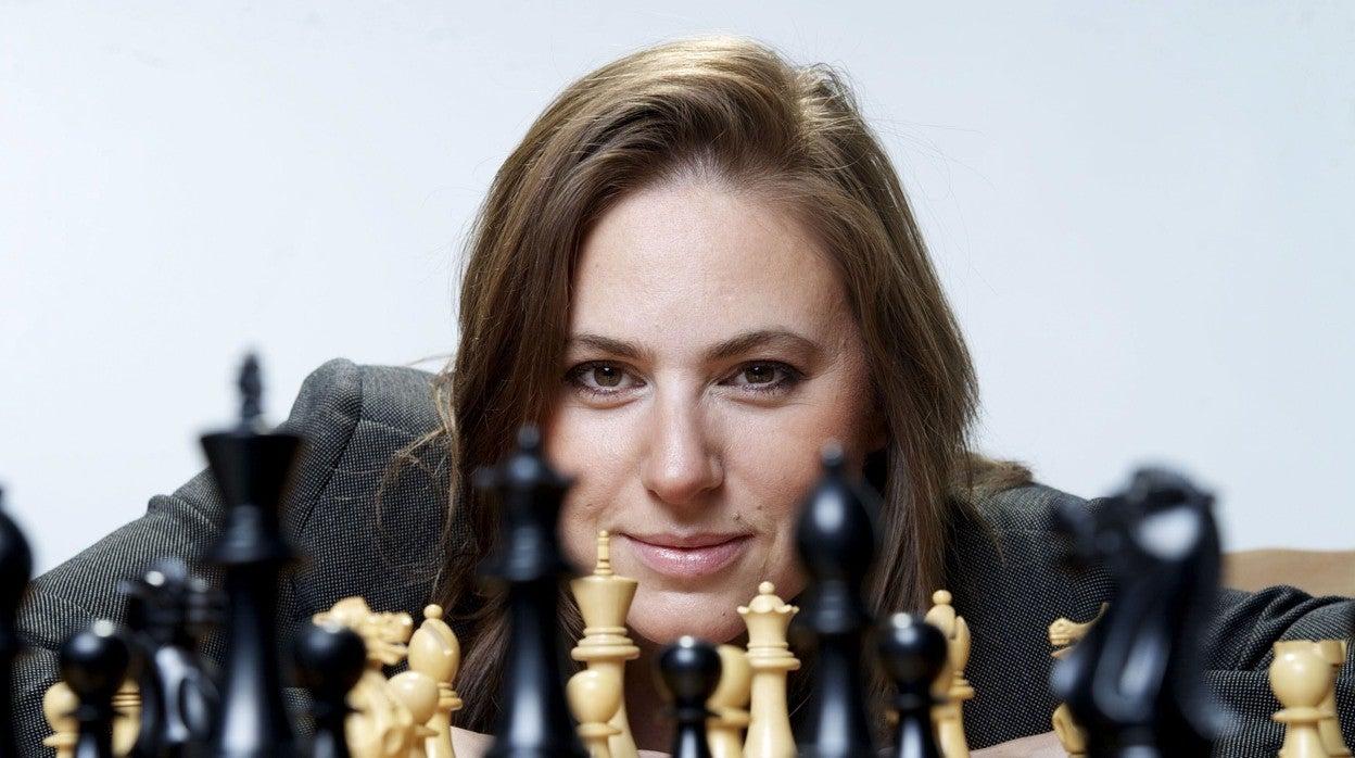 Judit Polgar ajedrez Judit Polgar jugando al ajedrez