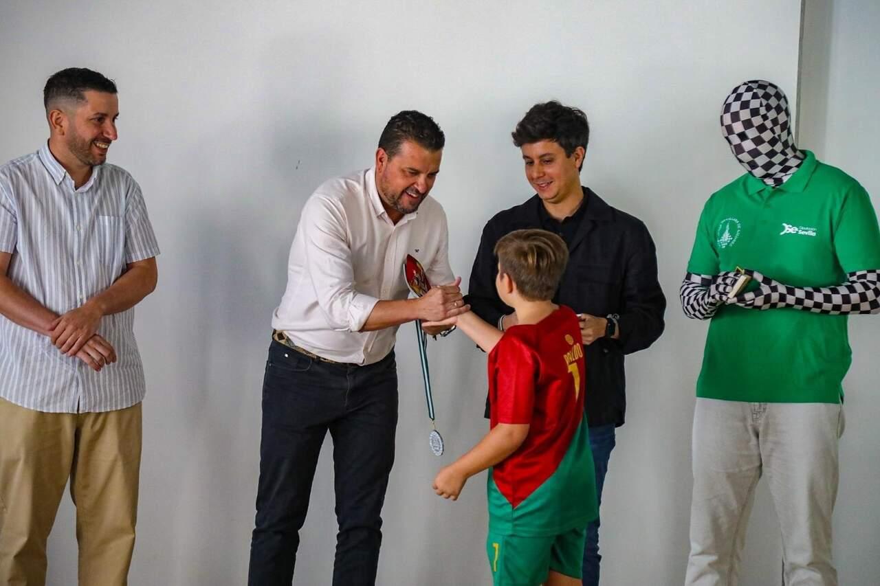 Récord de participación ajedrez Sevilla Torneo de ajedrez en la provincia de Sevilla